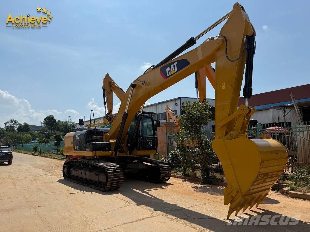 CAT 329 D2L Bandgrävare