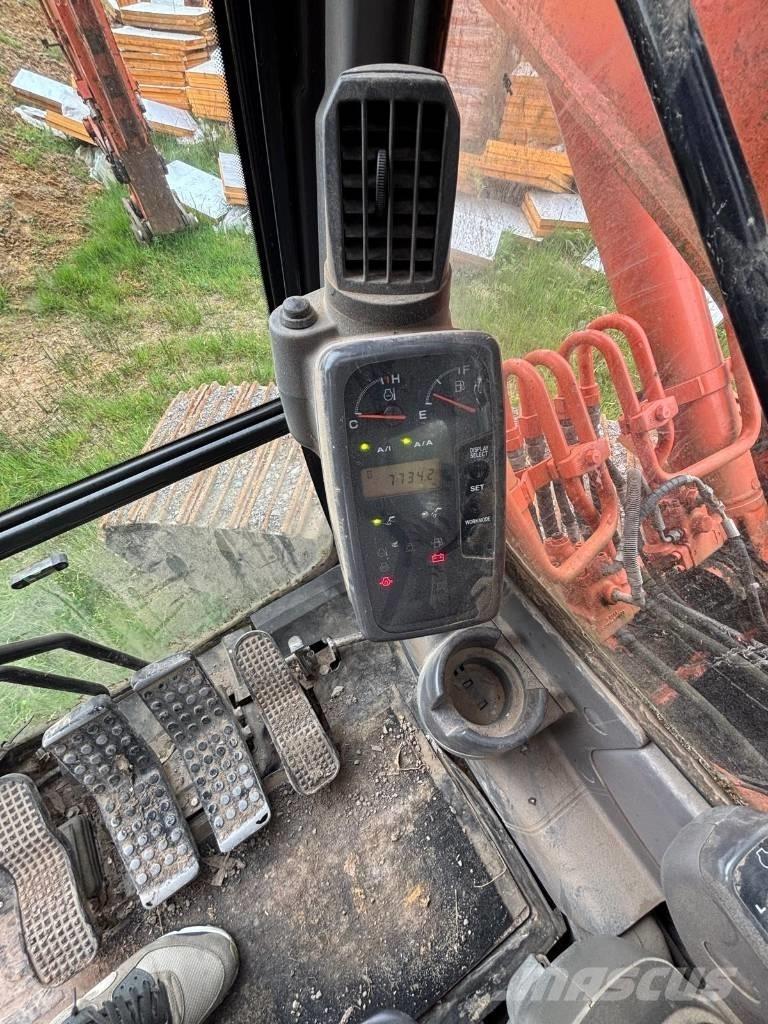 Hitachi Zaxis 180 LC Bandgrävare