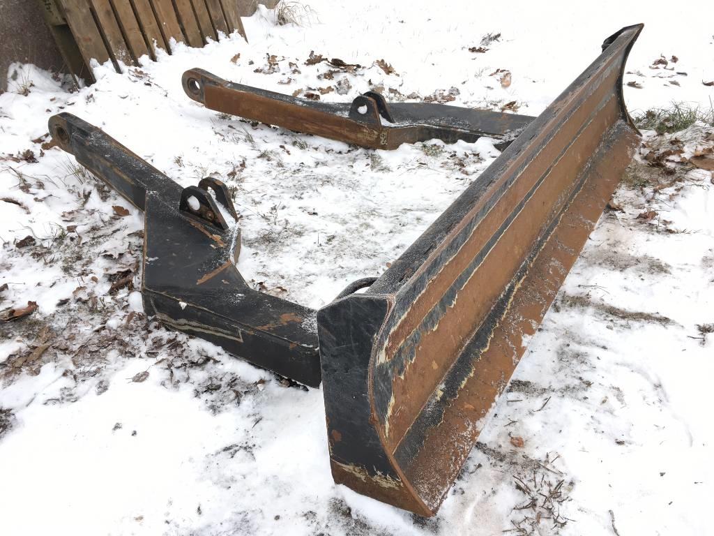 Komatsu Dozer blade Redskap till skogsmaskiner