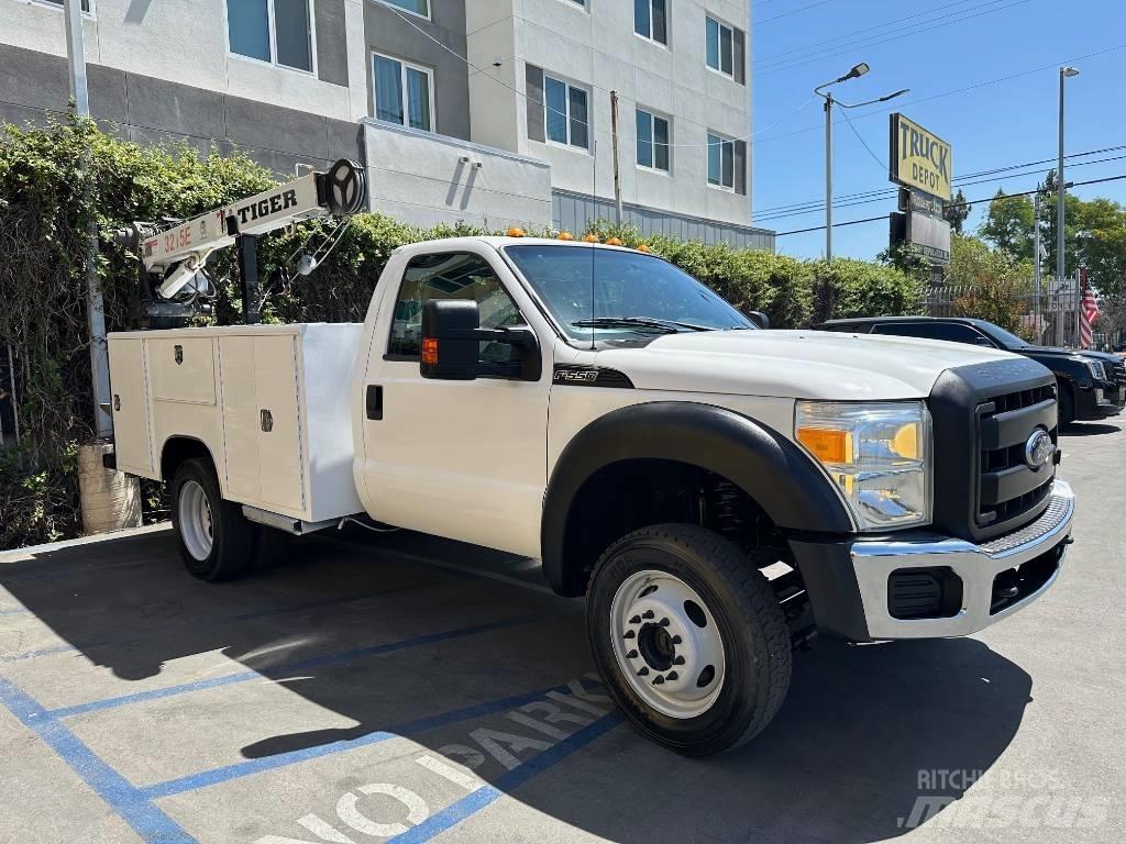 Ford F 550 SD Plogbilar
