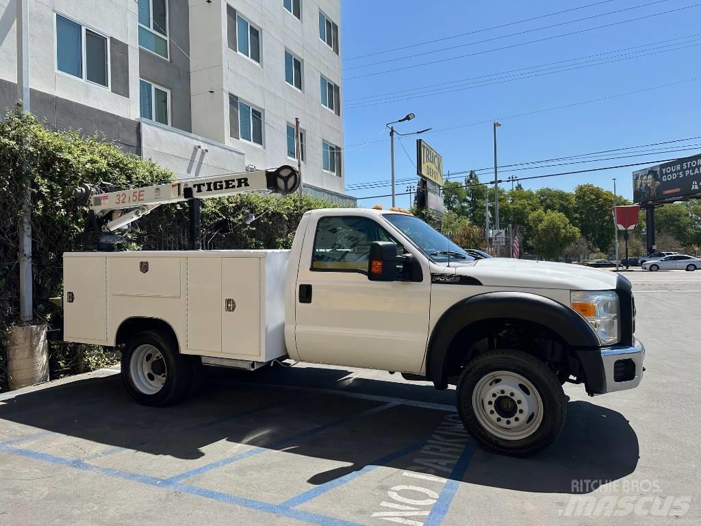 Ford F 550 SD Plogbilar