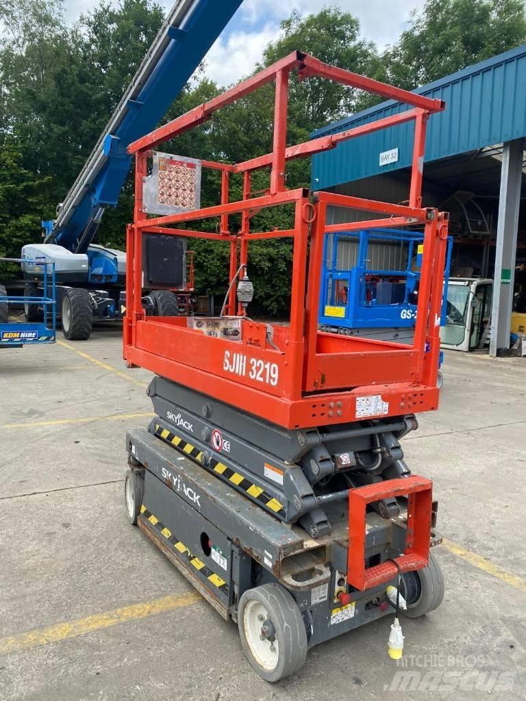 SkyJack SJ 3219 Saxliftar