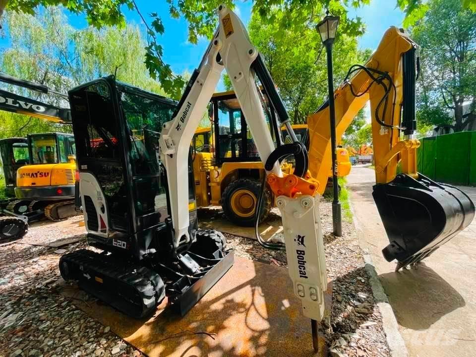 Bobcat E20z Minigrävare < 7t