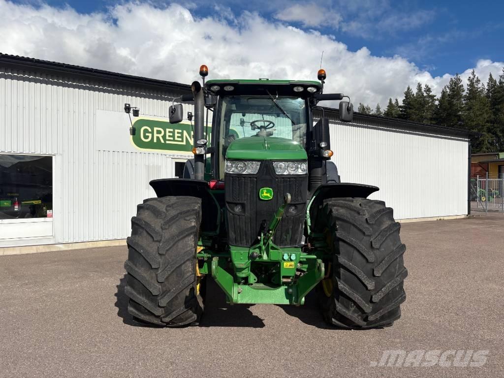John Deere 7230 R Traktorer