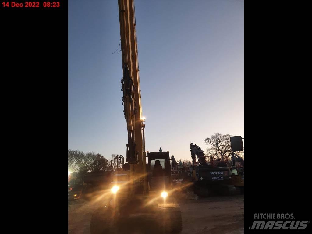 Komatsu PC210LC Grävmaskiner med lång räckvidd
