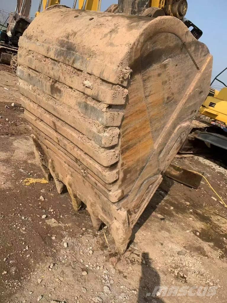 Komatsu PC 450-8 Bandgrävare