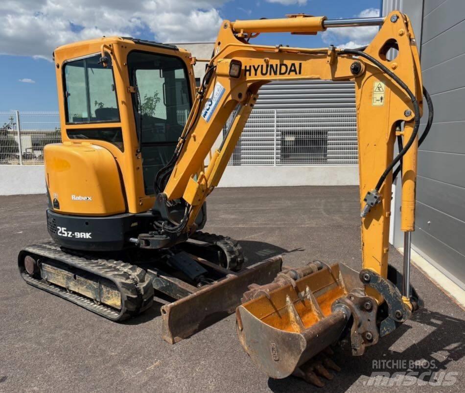 Hyundai R25Z-9 AK Minigrävare < 7t