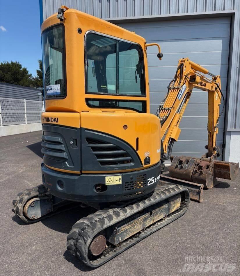 Hyundai R25Z-9 AK Minigrävare < 7t
