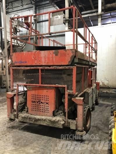SkyJack SJ 9250 Saxliftar