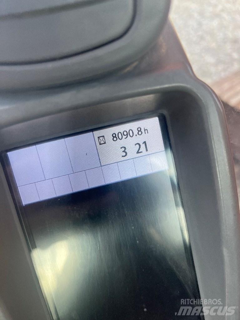 Hitachi ZX 210 Bandgrävare