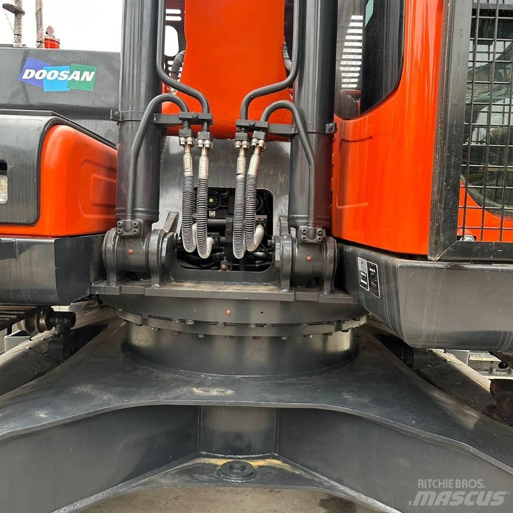 Doosan DX225LC-9C Bandgrävare