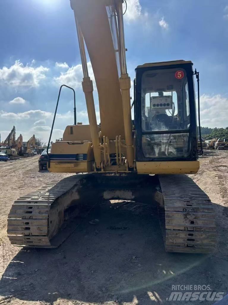 CAT 320 B L Bandgrävare