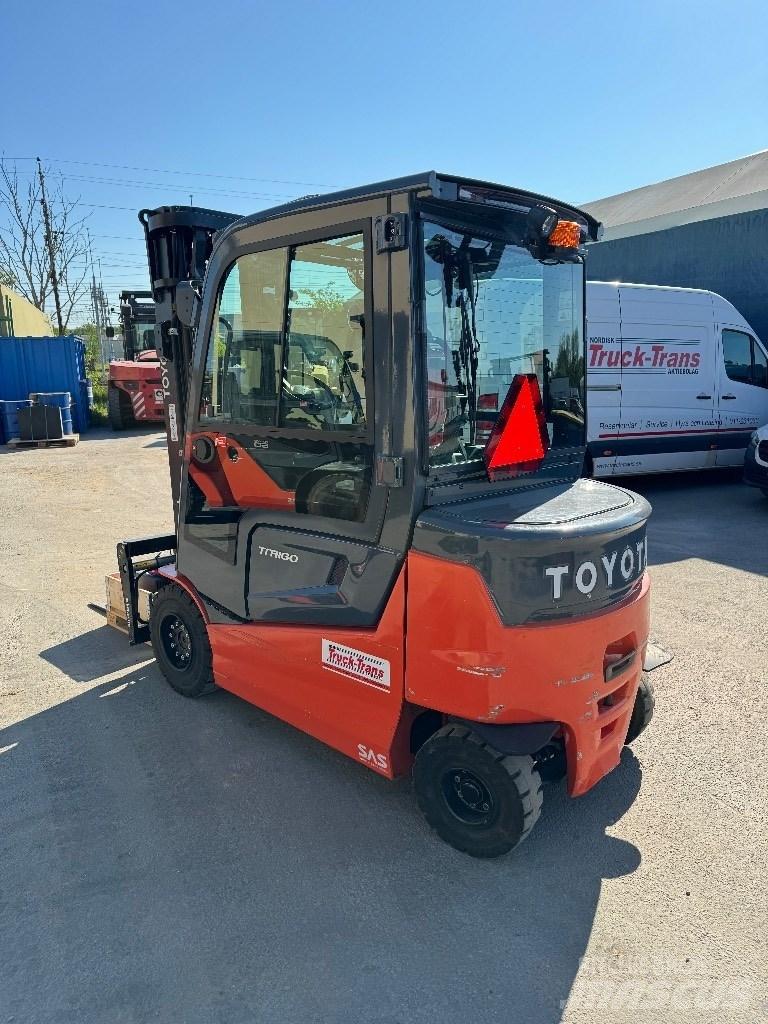 Toyota 9FBM30T Elmotviktstruckar