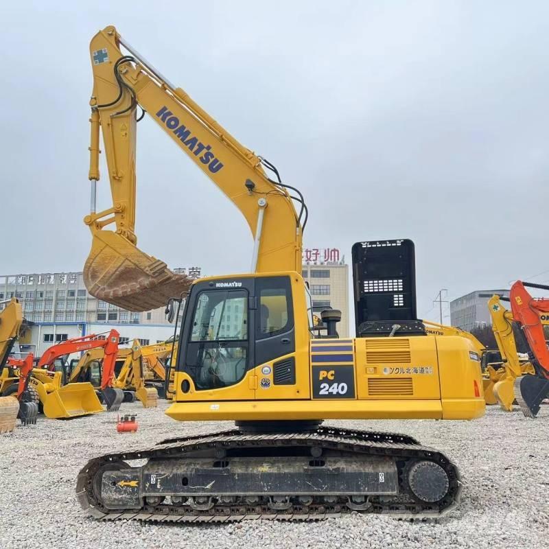 Komatsu PC 240 Bandgrävare