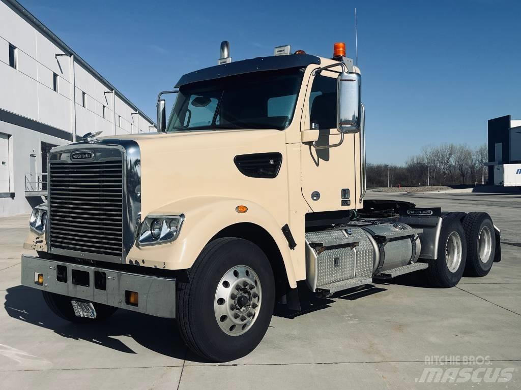 Freightliner 122 SD Dragbilar