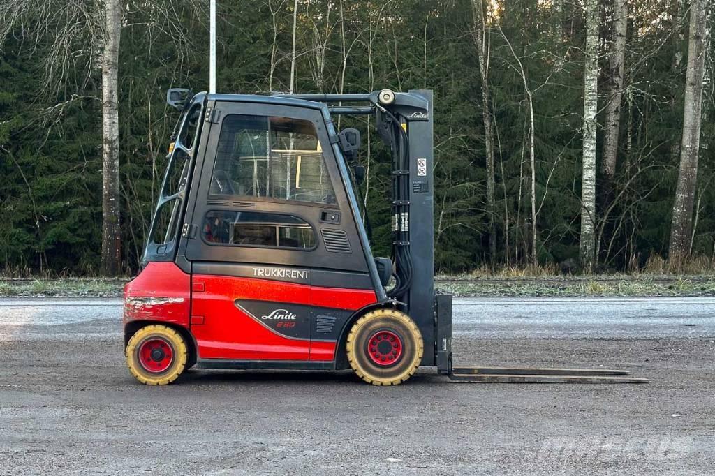 Linde E 30 Elmotviktstruckar