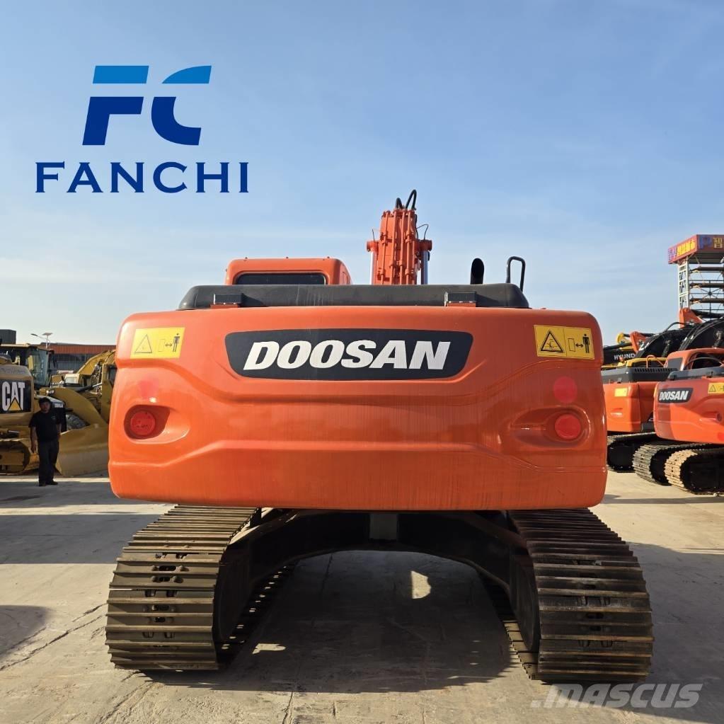 Doosan DX 225 LC Bandgrävare
