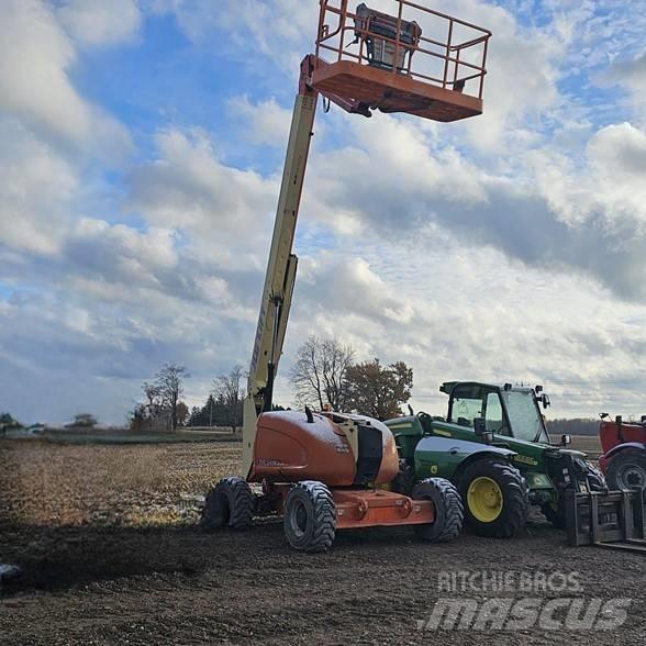 JLG 600AJ Bomliftar