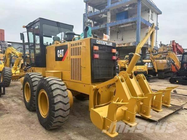 CAT 140 K Väghyvlar