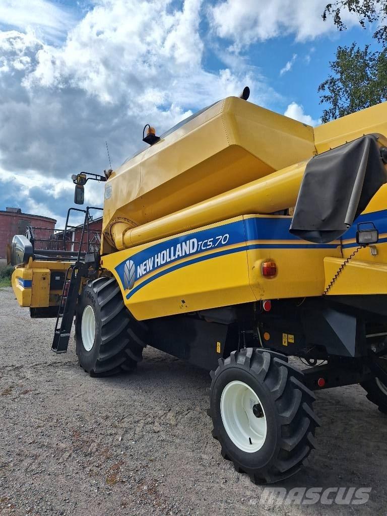 New Holland TC 5.70 Skördetröskor