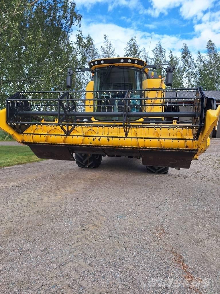 New Holland TC 5.70 Skördetröskor