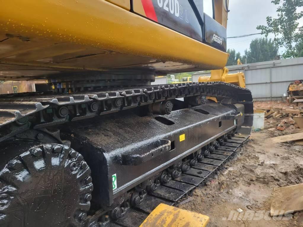 CAT 320 D L Bandgrävare