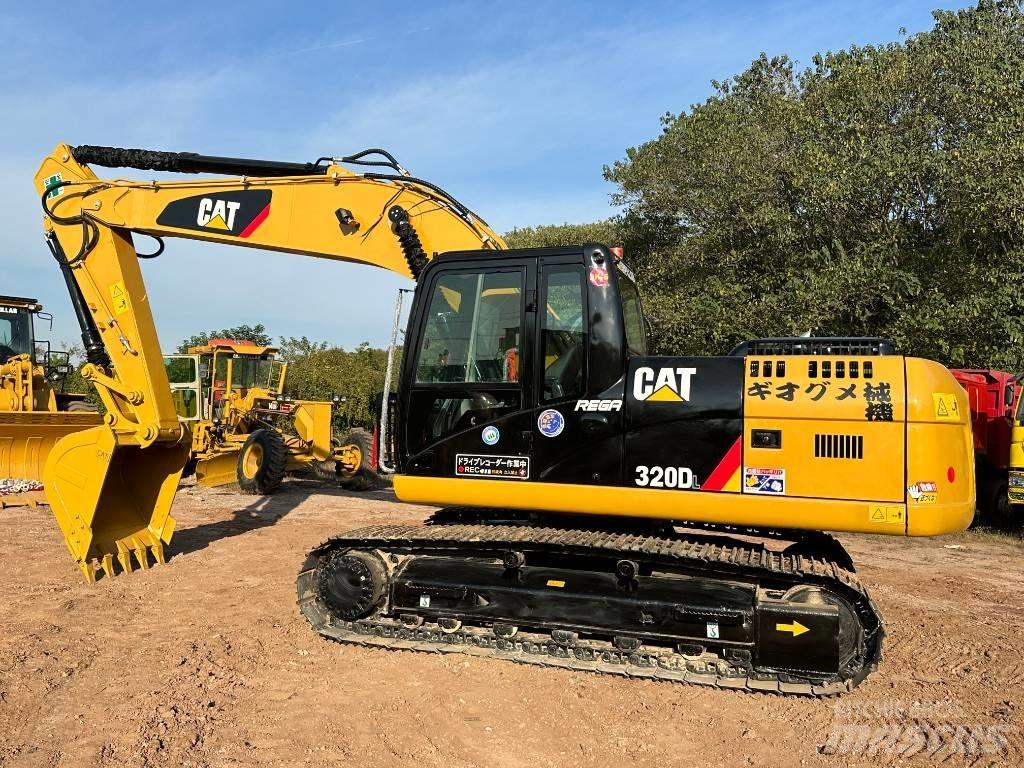 CAT 320 D L Bandgrävare