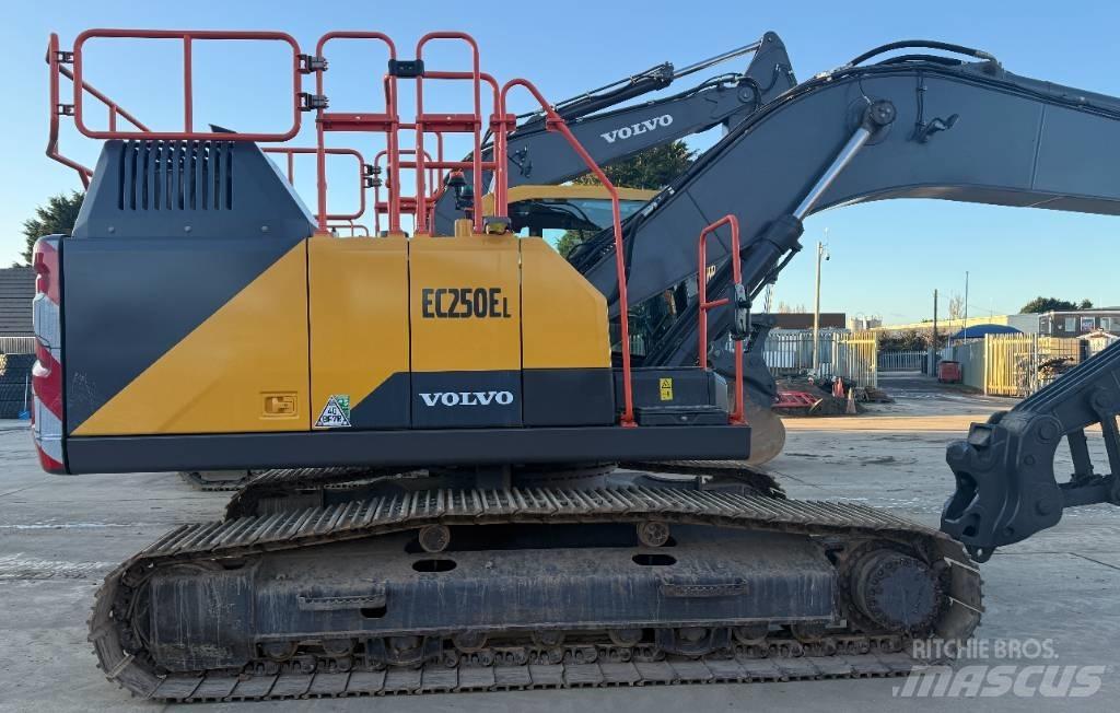 Volvo EC 250 EL Bandgrävare