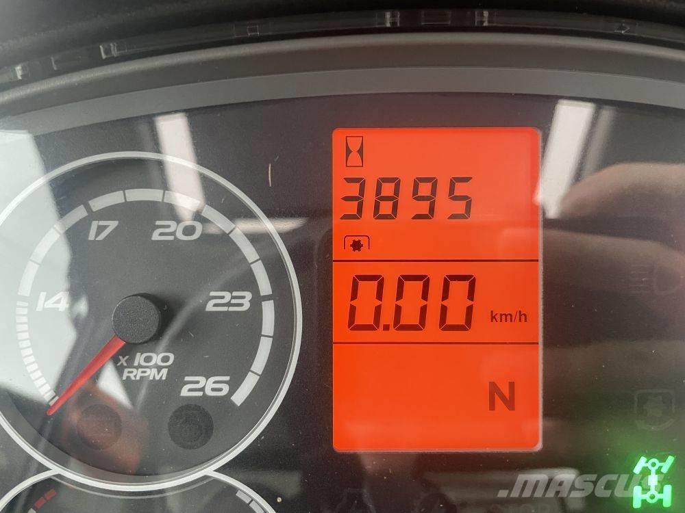 CLAAS Axos 340 CX Traktorer