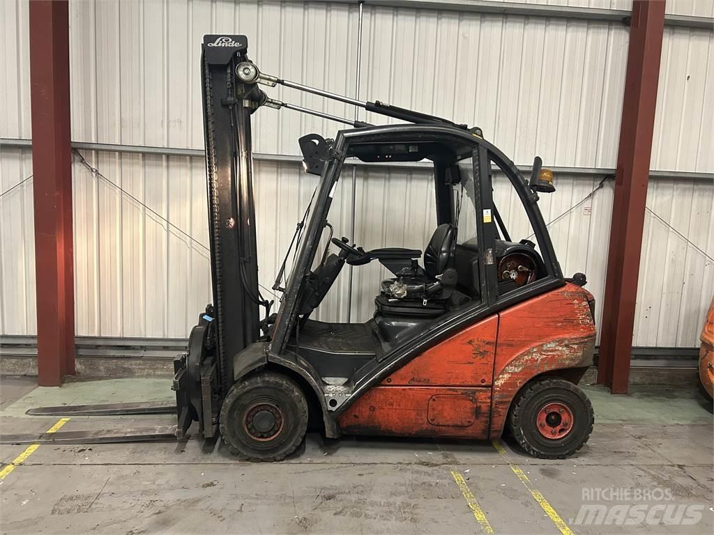 Linde H25T Gasolmotviktstruckar