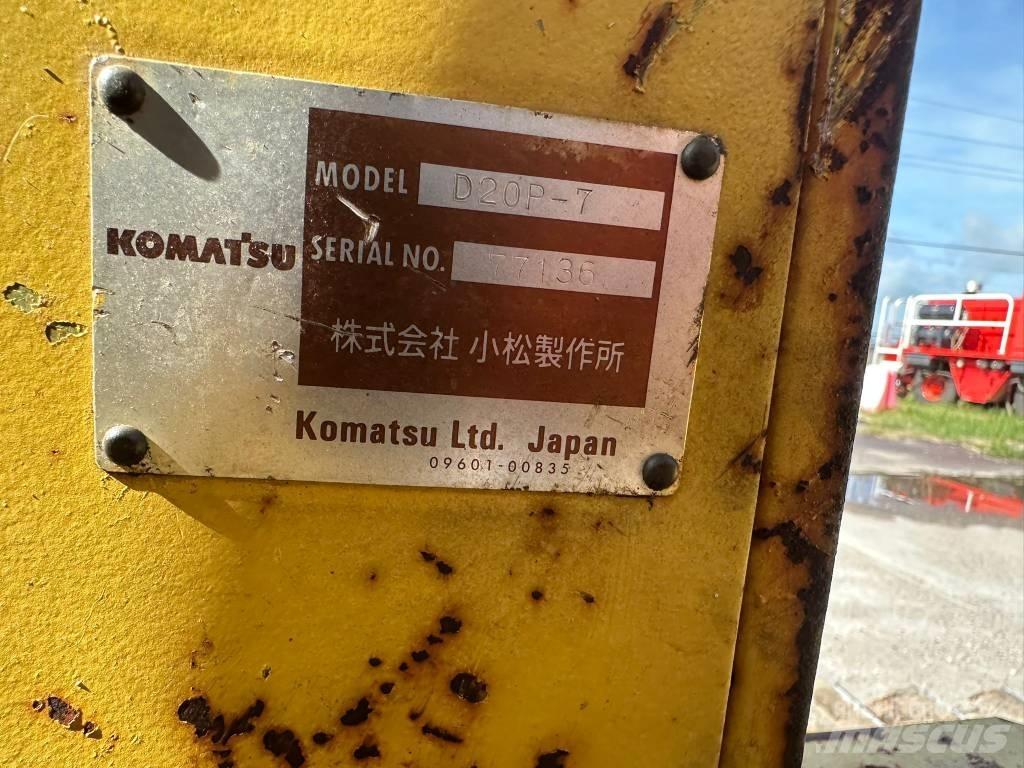 Komatsu D 20P-7 Bandschaktare