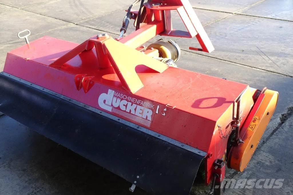 Dücker Veegmachine Sopmaskiner