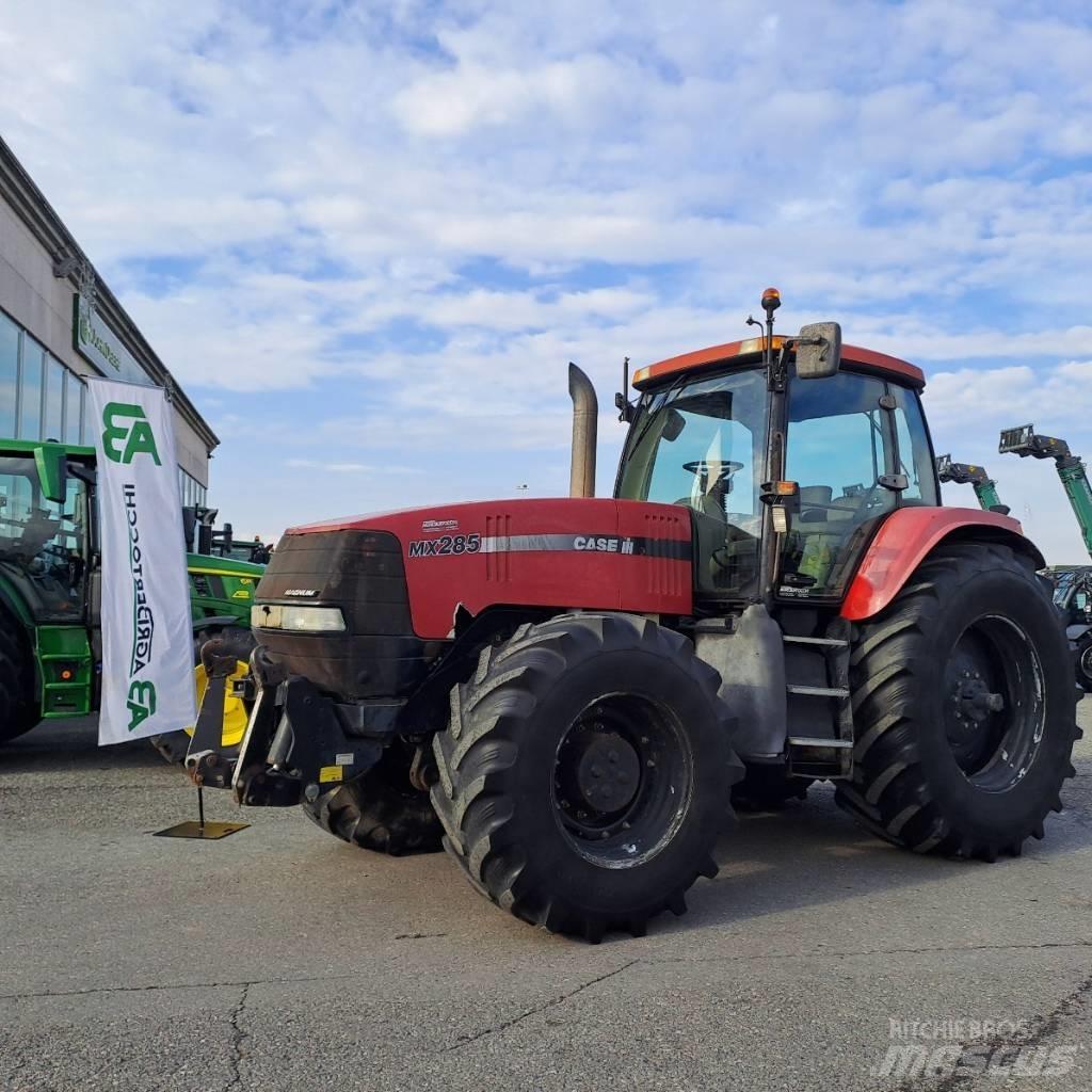 CASE MAGNUM  MX 285 Traktorer