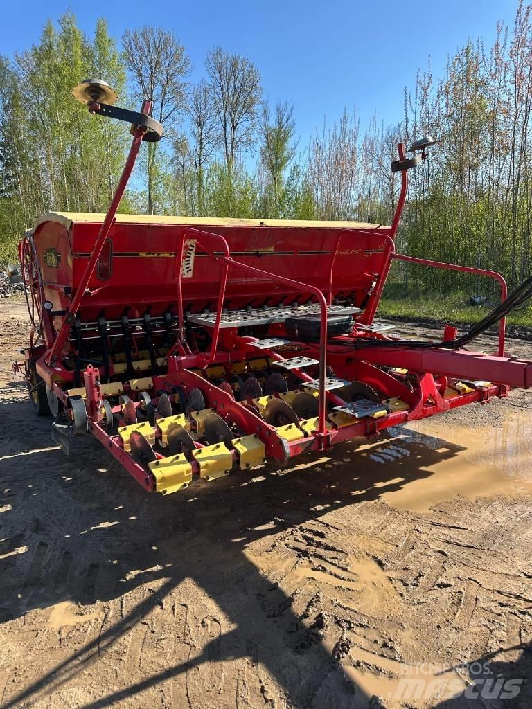 Väderstad Rapid400C Såmaskiner
