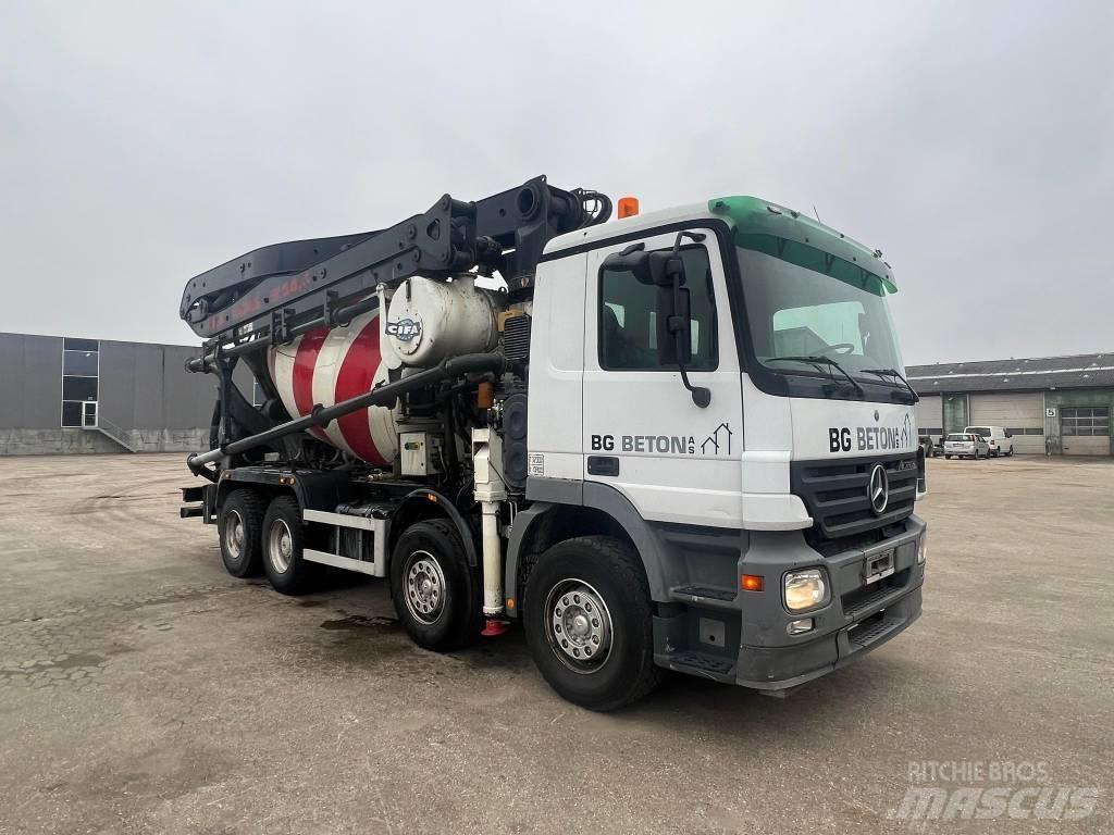 Mercedes-Benz 3244 Lastbilar med betongpump