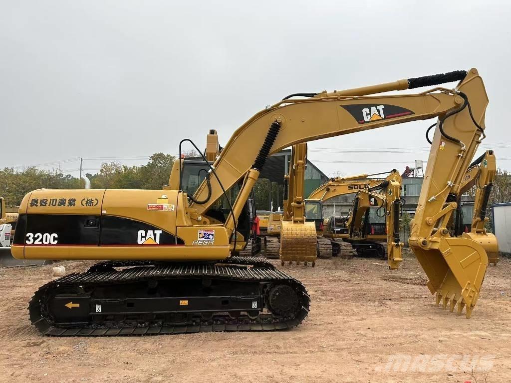 CAT 320 C L Bandgrävare