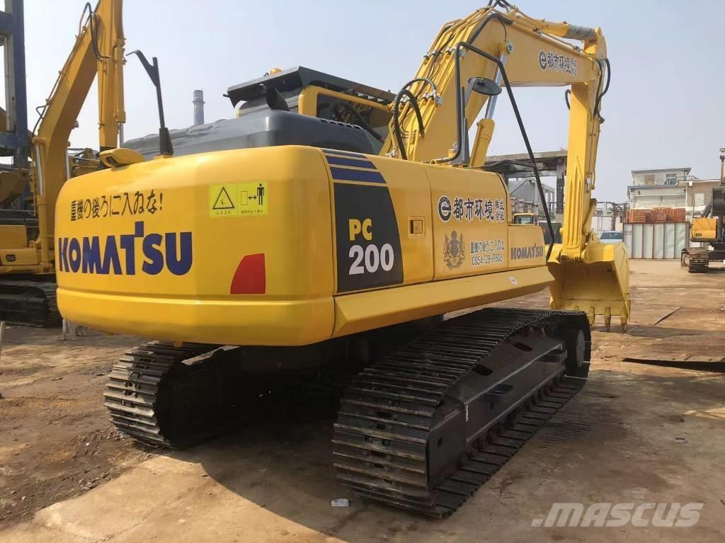 Komatsu PC 220-8 Bandgrävare