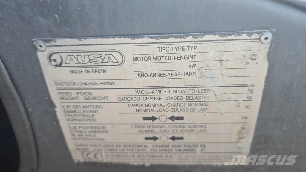 Ausa D 250 Minidumprar