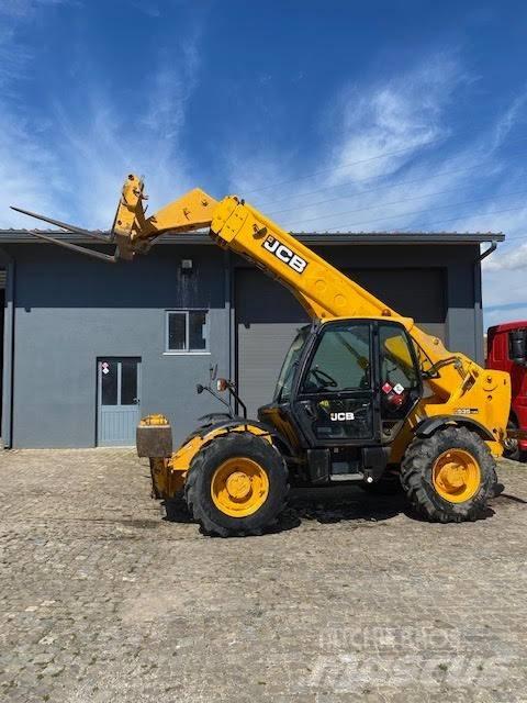 JCB 535-125 Teleskoplastare