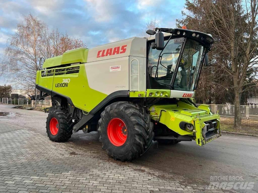 CLAAS 740 Skördetröskor