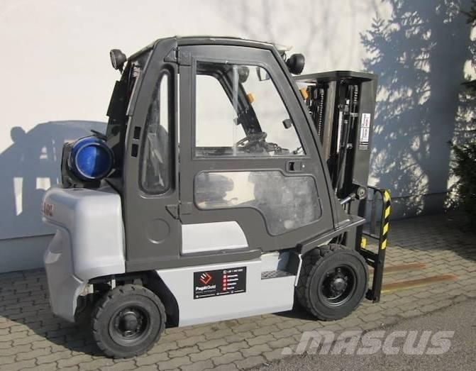 Nissan DX25LPG Gasolmotviktstruckar