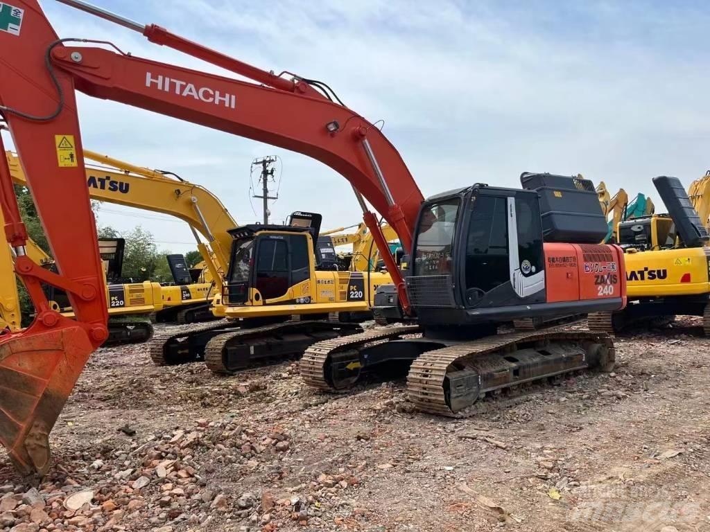 Hitachi ZX 240-3 Bandgrävare
