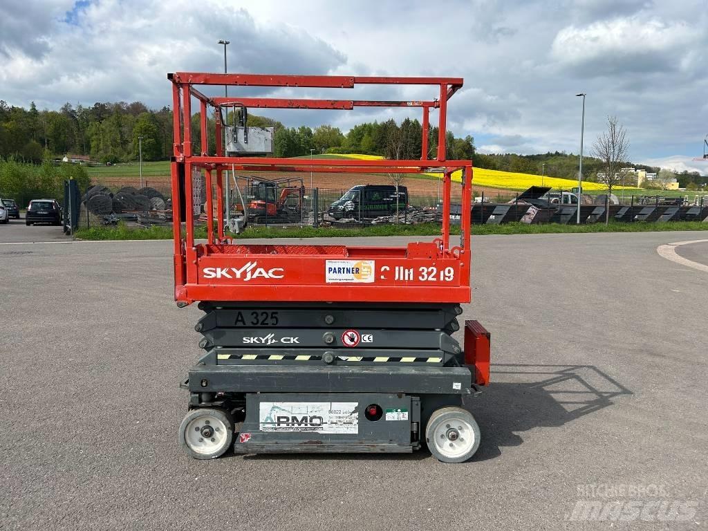 SkyJack SJ III 3219 Saxliftar