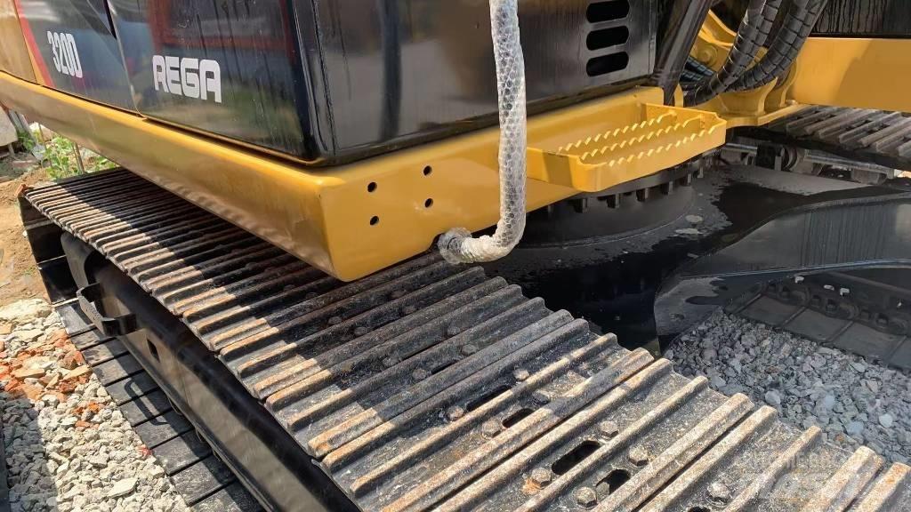CAT 320 D Bandgrävare
