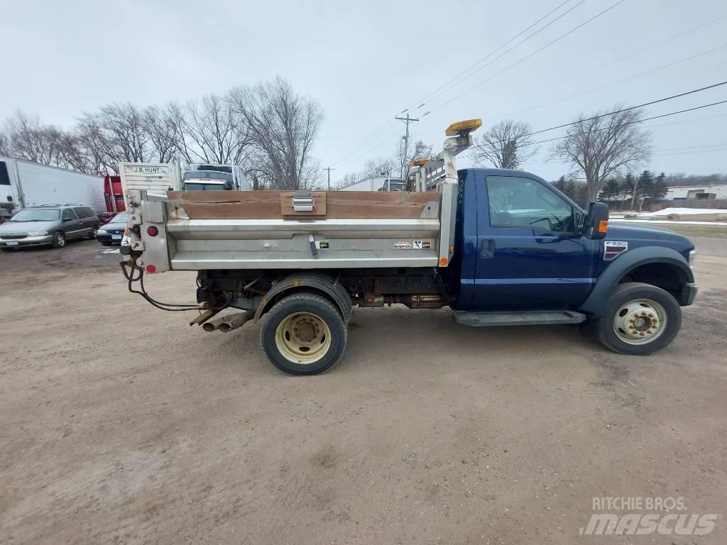 Ford F 550 XLT Snöblad och plogar