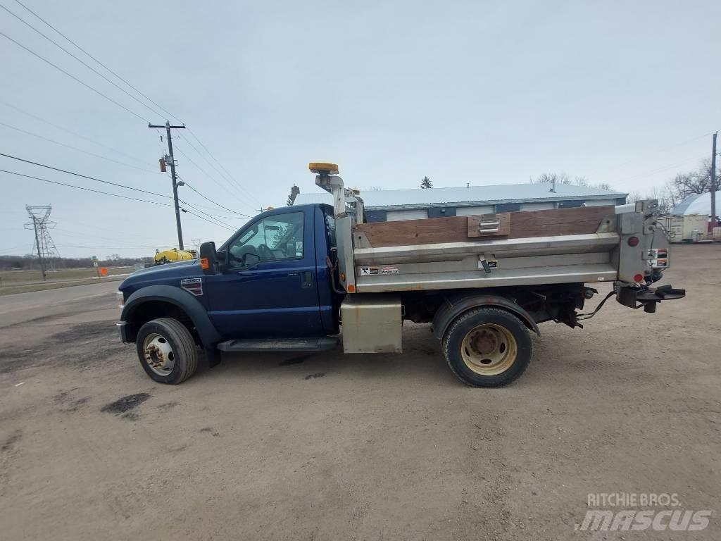 Ford F 550 XLT Snöblad och plogar