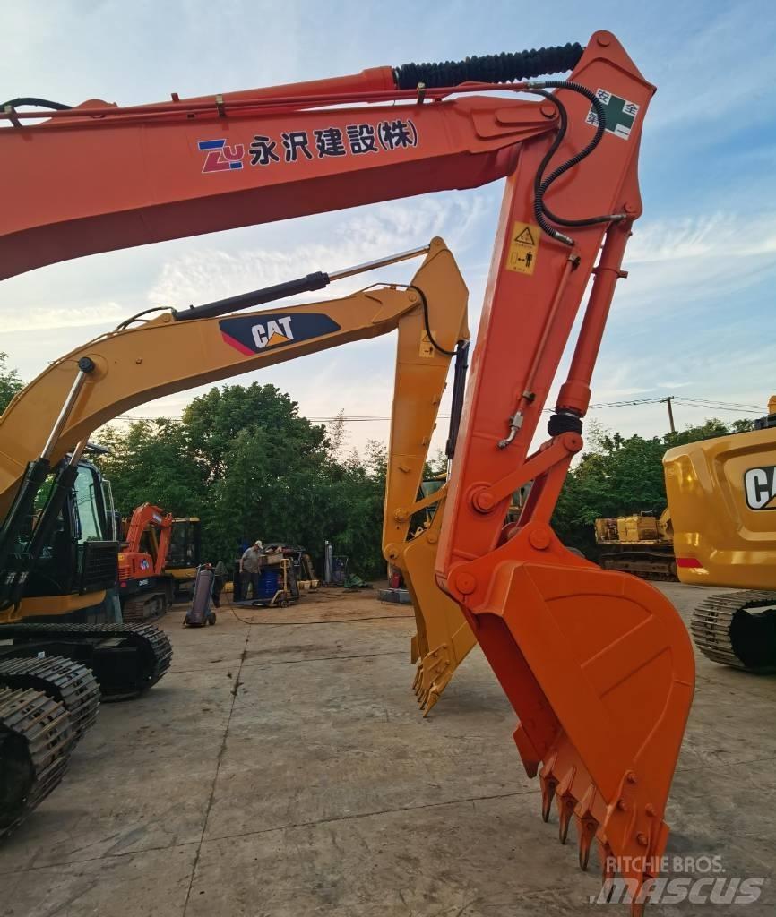 Hitachi ZX 200 Bandgrävare