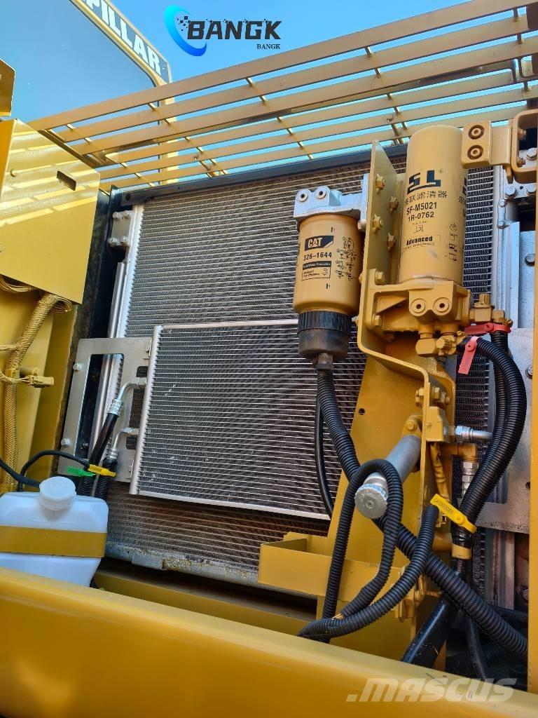 CAT 330 CL Bandgrävare