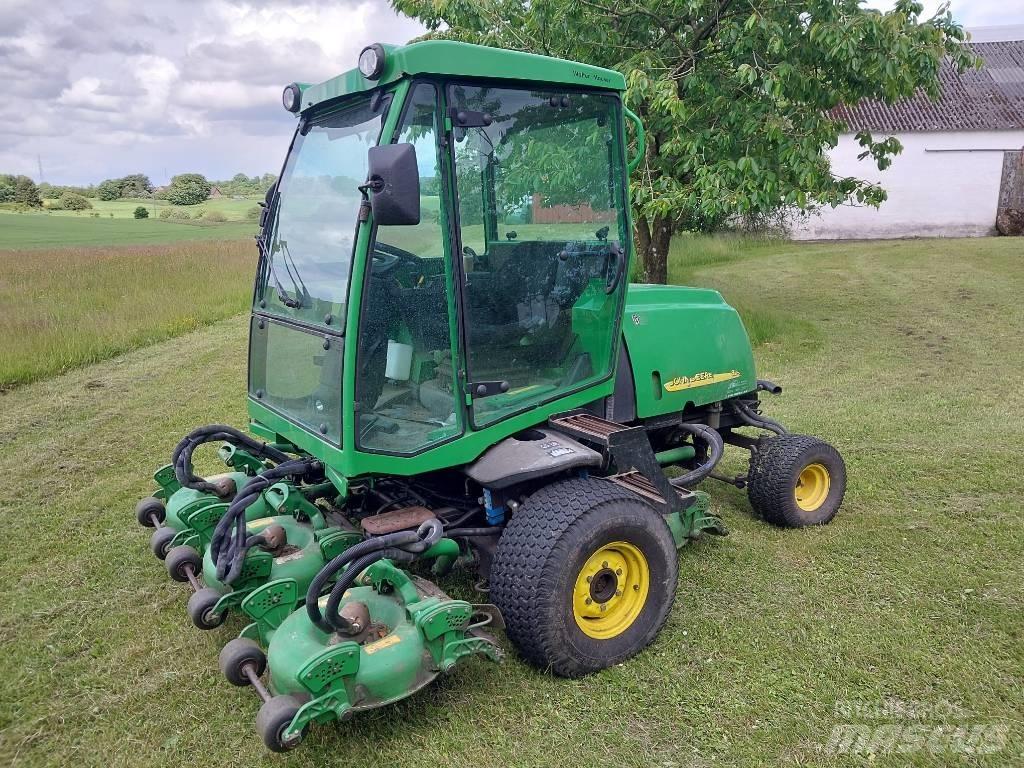 John Deere 3245 C Fairway-gräsklippare