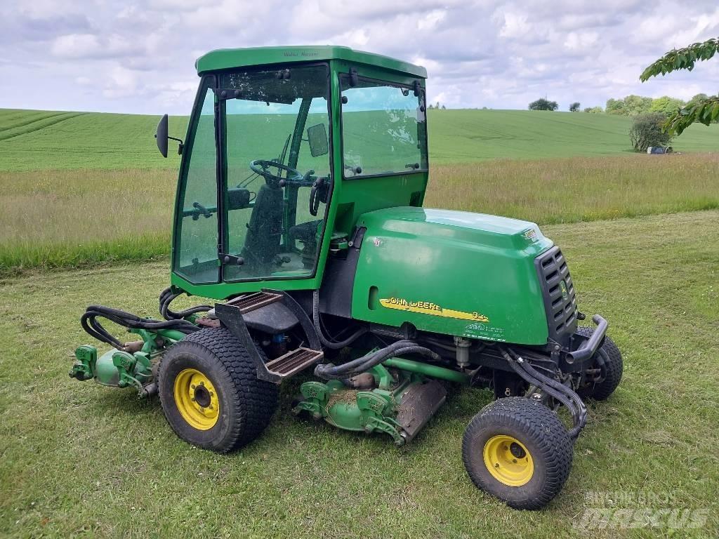 John Deere 3245 C Fairway-gräsklippare